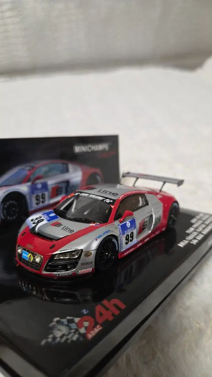 thumbnail-4